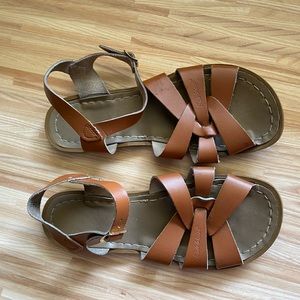 Saltwater sandals